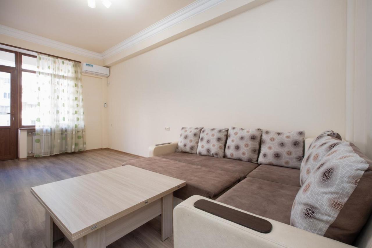 Stay Inn Apartments At Yekmalyan Street エレバン エクステリア 写真