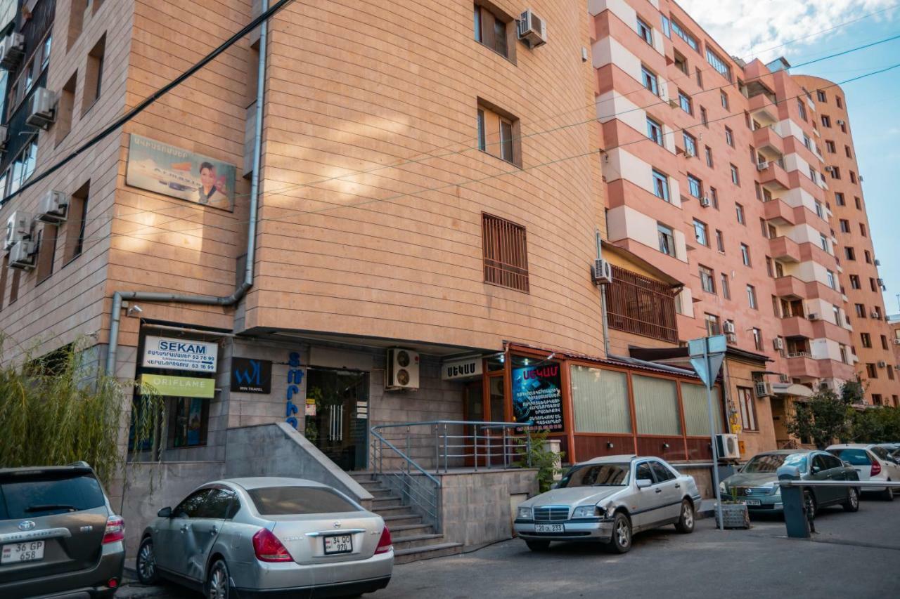 Stay Inn Apartments At Yekmalyan Street エレバン エクステリア 写真