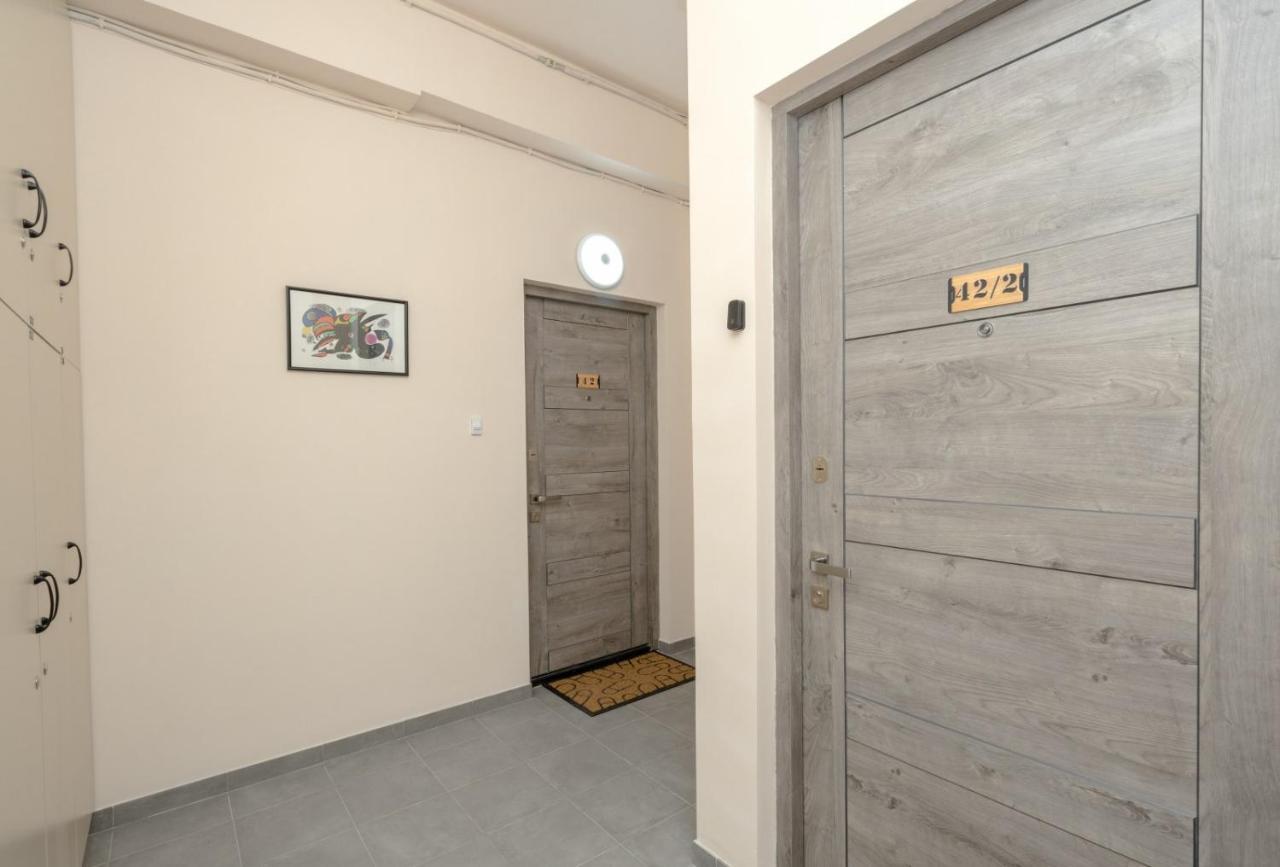 Stay Inn Apartments At Yekmalyan Street エレバン エクステリア 写真